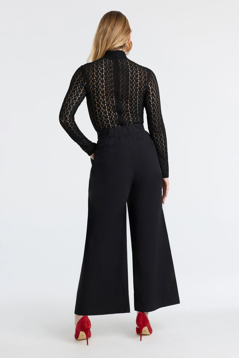 ELIZA HIGH RISE CARGO PANT in colour Black