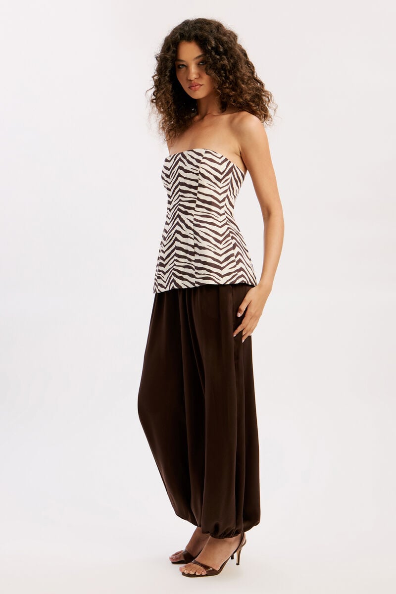 HELENIA LONGLINE STRAPLESS TOP in colour Brown