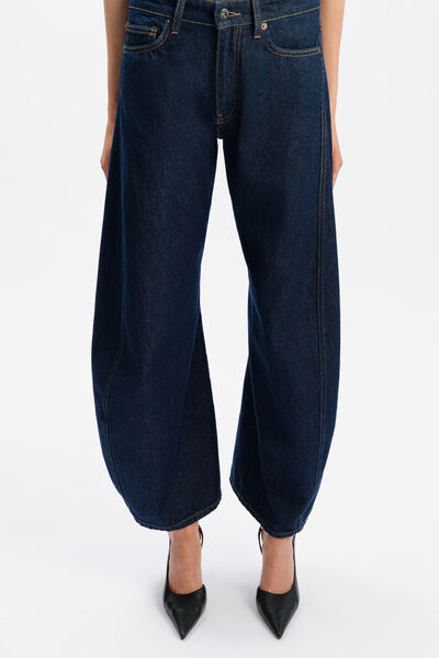 030 Mid Rise Relaxed Fit Jean