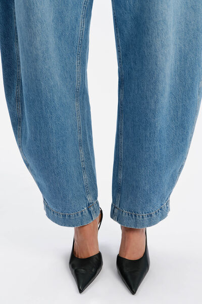 030 High Rise Barrel Leg Jean