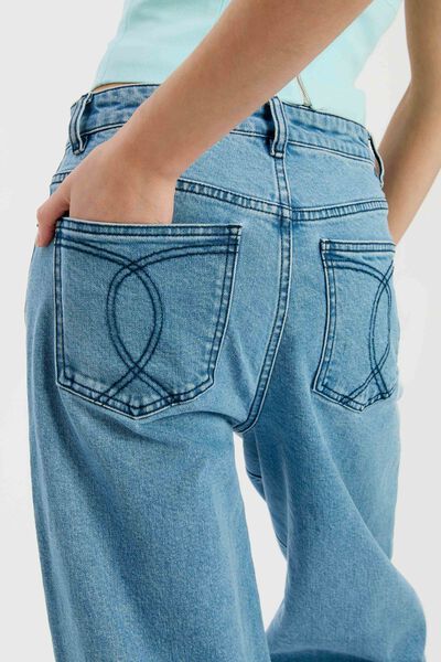 Delphina Barrel Leg Jean