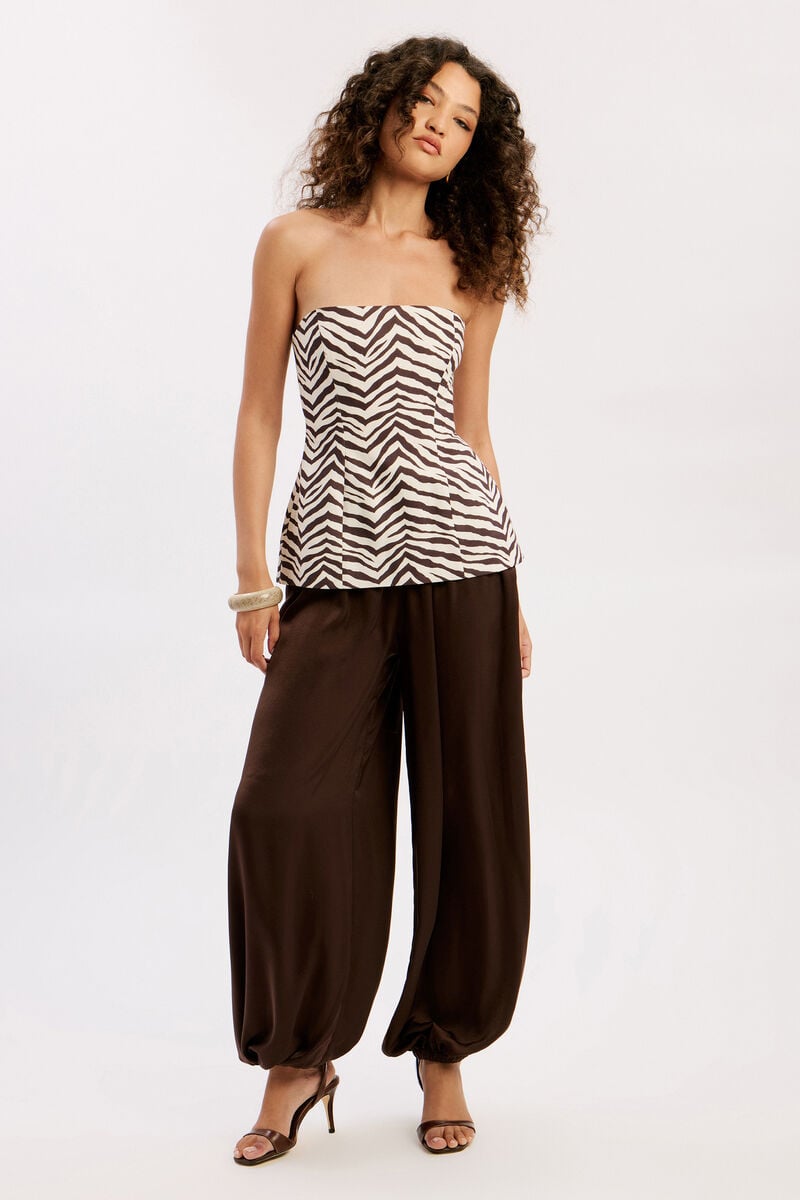 HELENIA LONGLINE STRAPLESS TOP in colour Brown