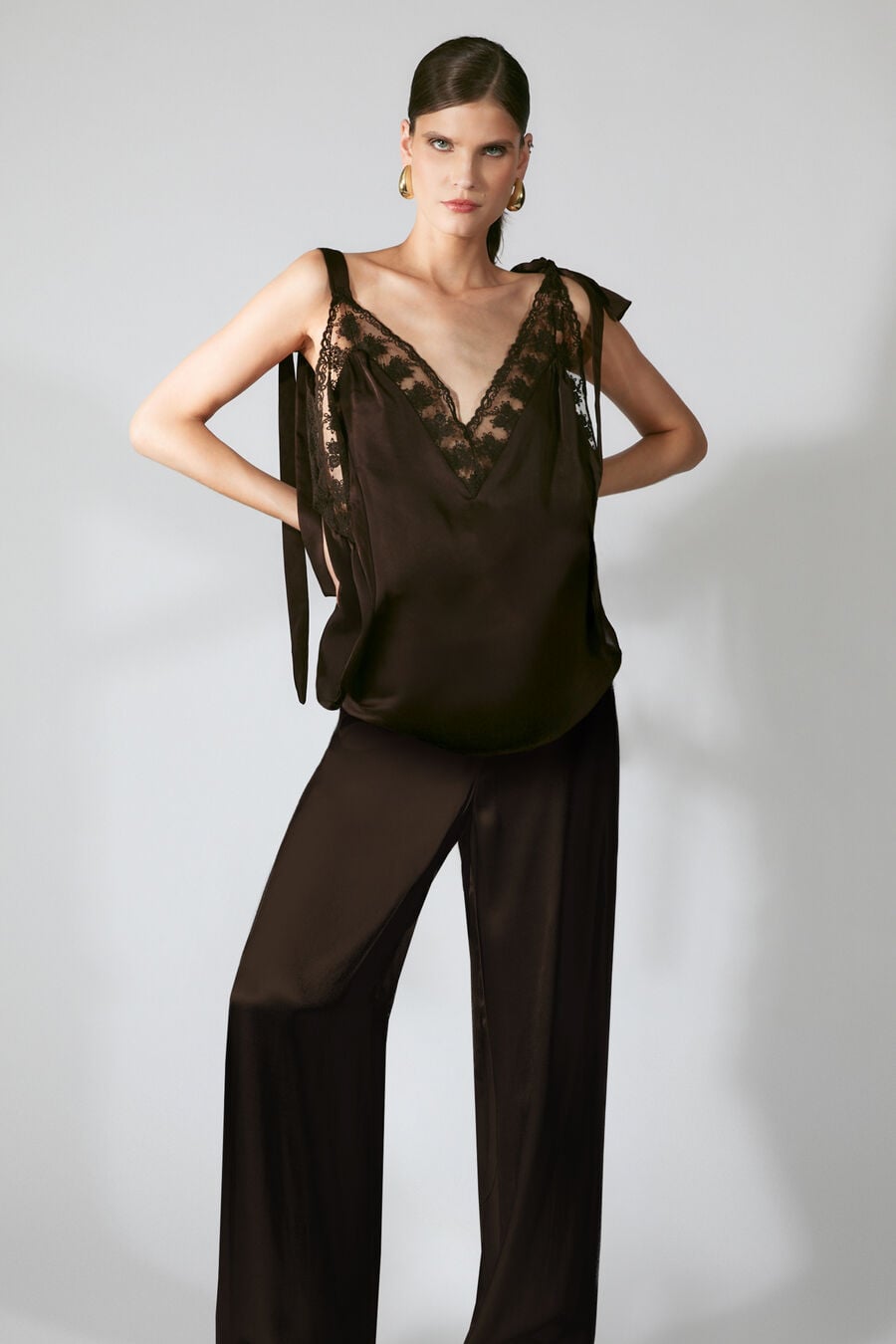 Devin Mid Rise Satin Pant